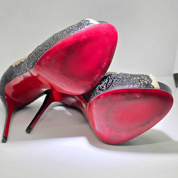 Christian Louboutin Two Tone Laser Cut Lace Patent And Leather Veramucha Peep To - Picture 9 of 11